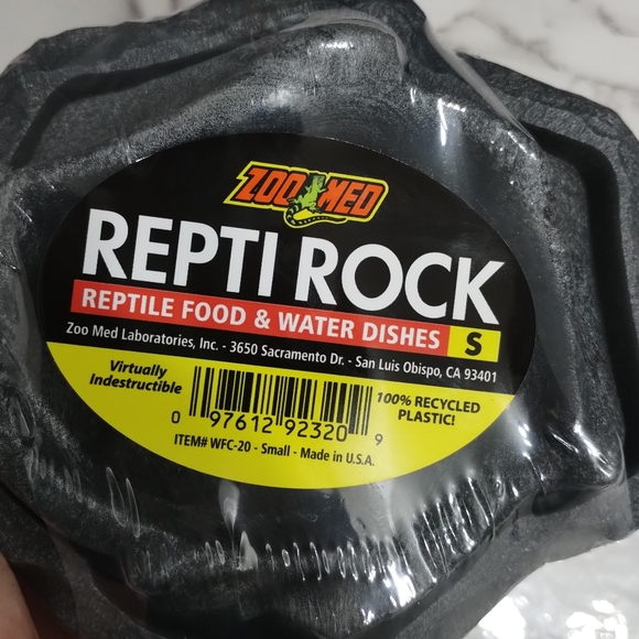 Reptile Feeding Dishes - Picture 2 of 5